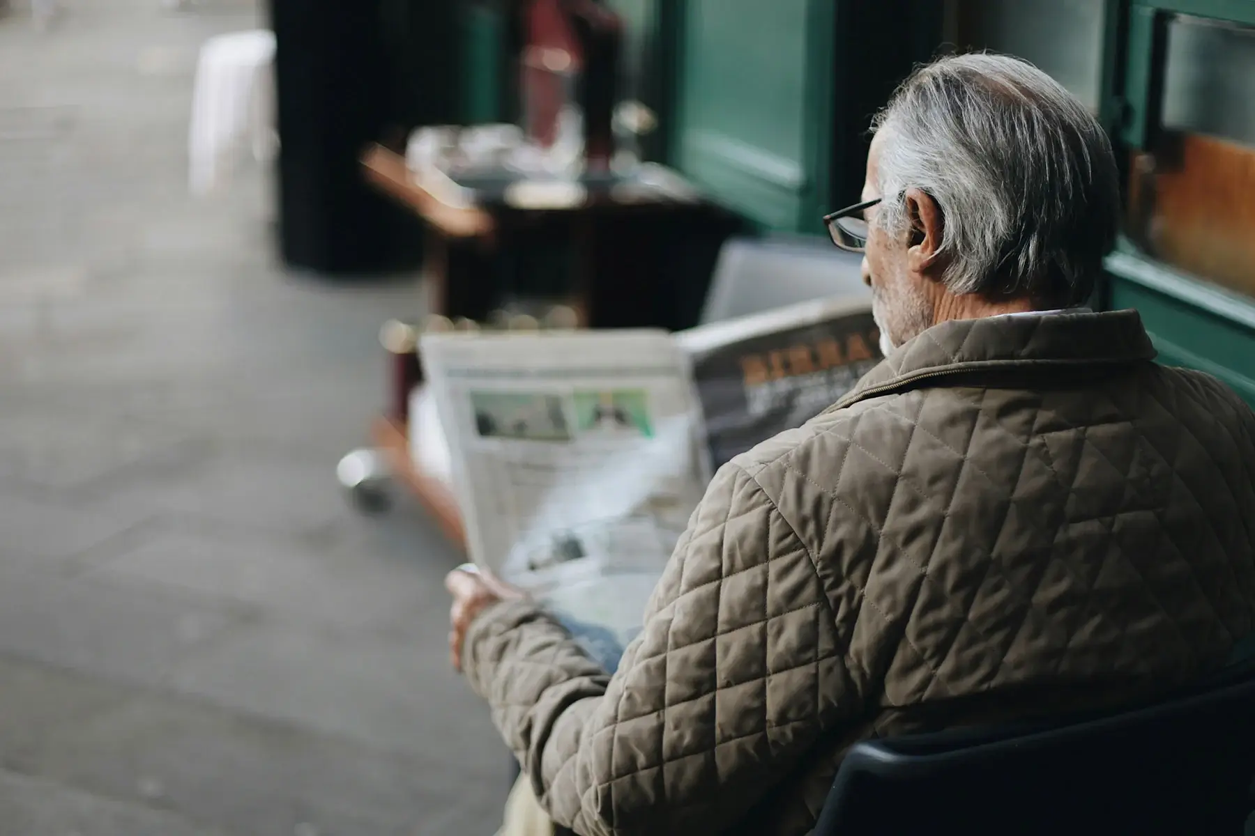 Tips to Shield Your Elderly Parents From Scammers